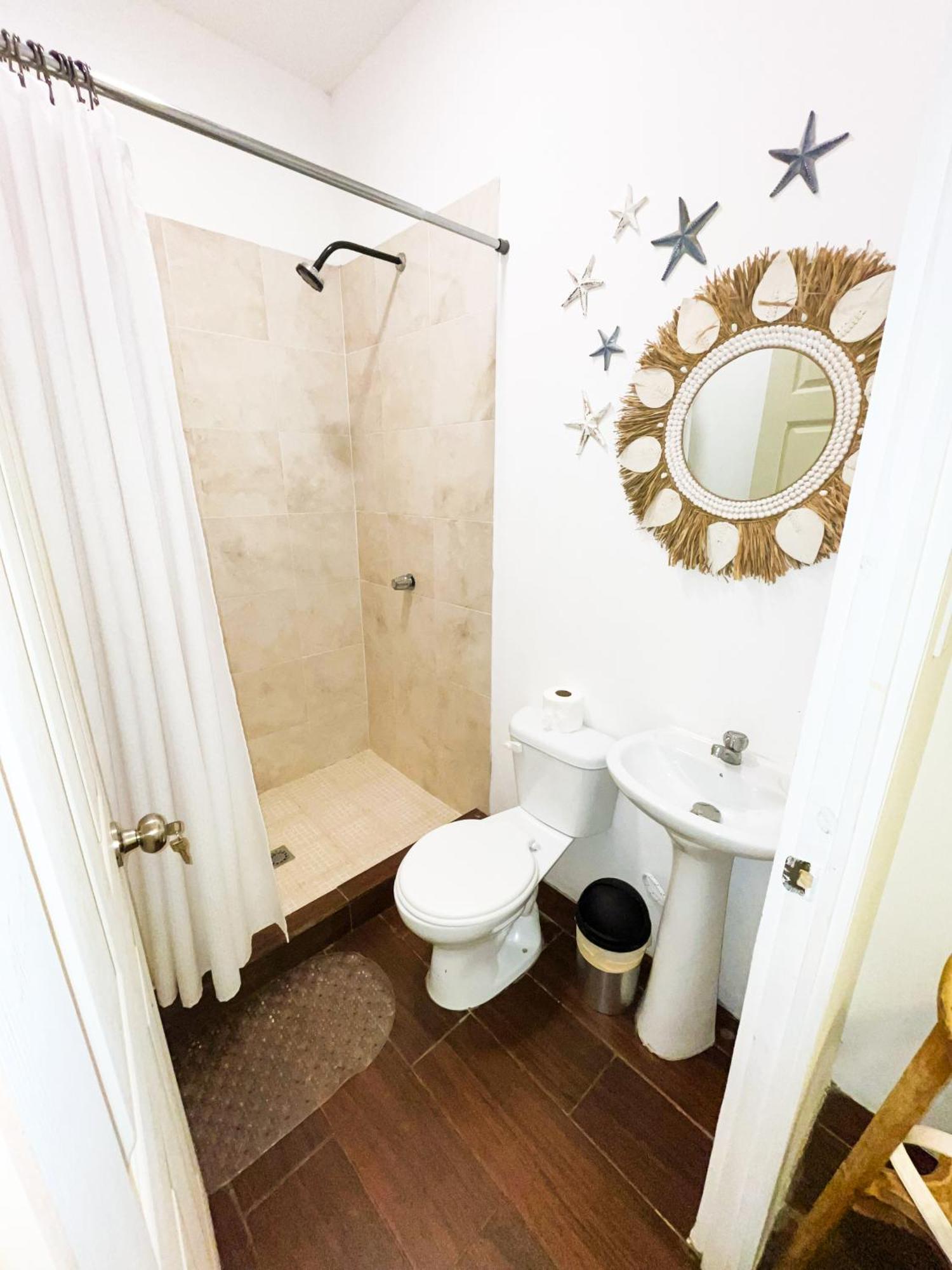 Casa Baru Hostel Ла Либертад Екстериор снимка